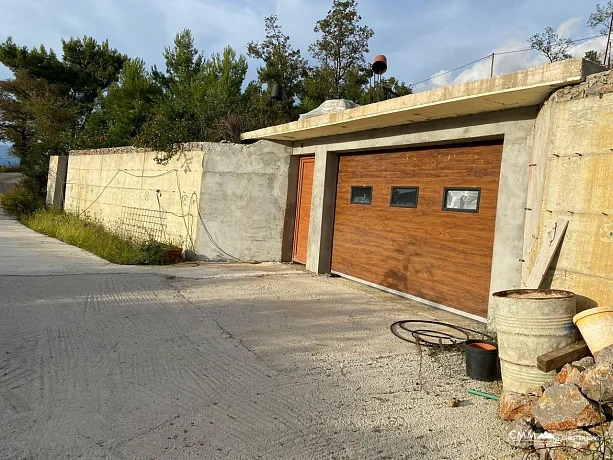 Radanovići’de Arazi 1463 m²